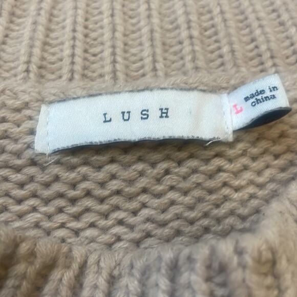 Lush Oversized Distressed Light Tan Pullover Sweater - L - Picture 5 of 7